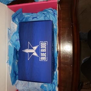 BNIB Jeffree Star Blue Blood Palette